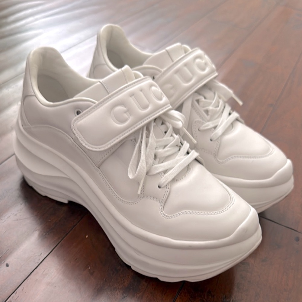 LIKE NEW AUTH Gucci wave platform white Sneakers